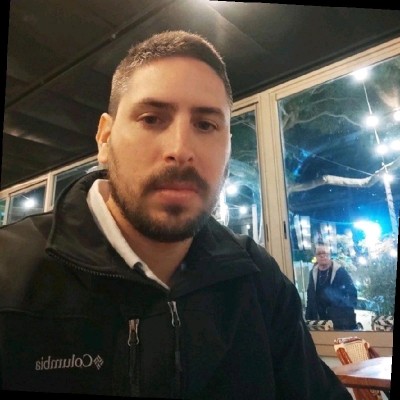 אלעד גושקס ראש צוות SEO בקורנגה